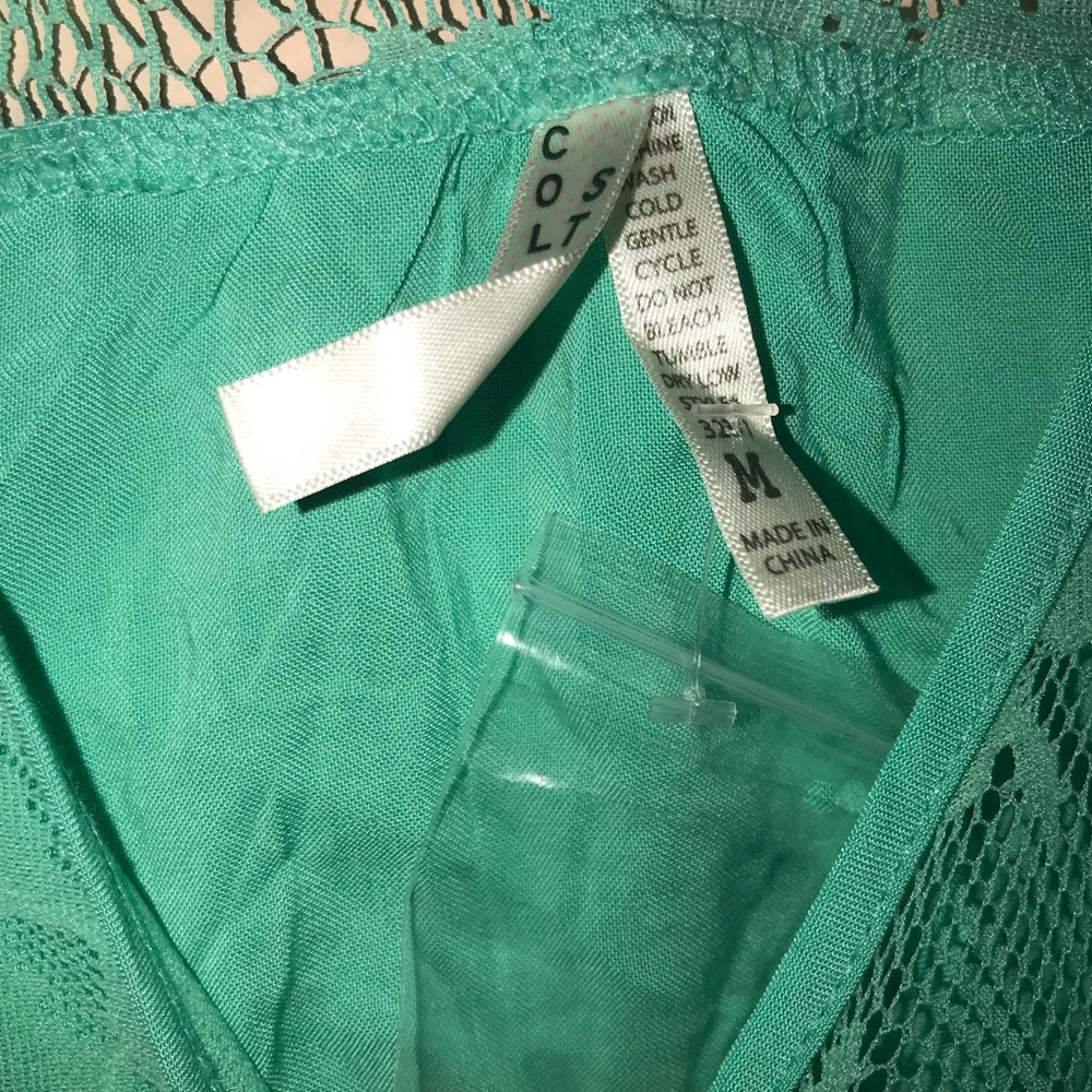 Turquoise Spring Blouse - Picture 2 of 2